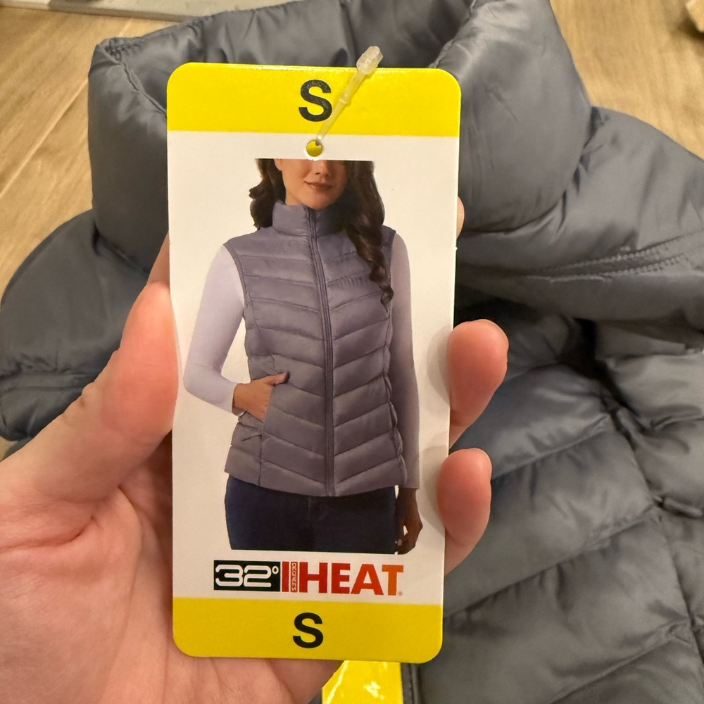 32 Degrees Women's Charcoal Insulated Vest